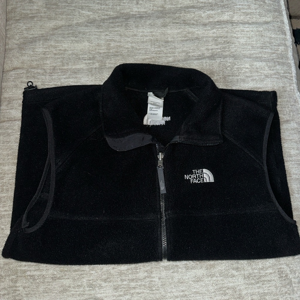 Men’s small north face vest black
